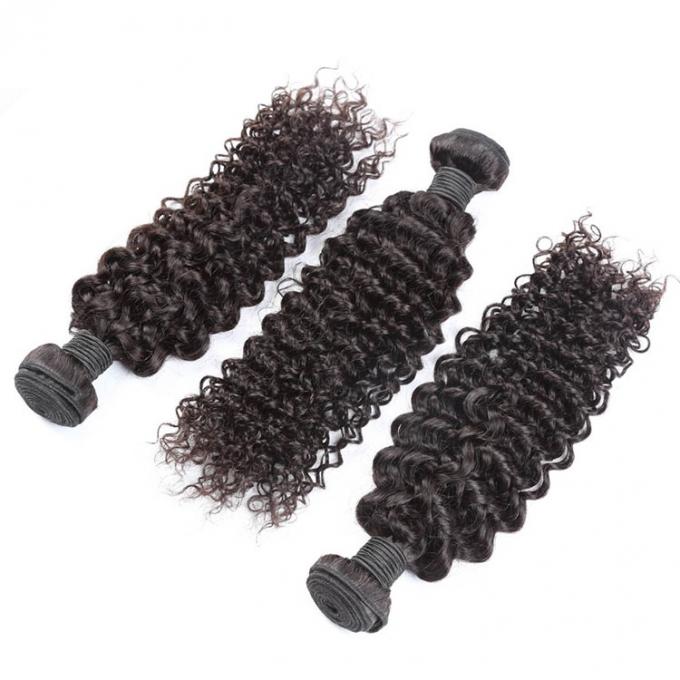 Onverwerkte Indische Diepe Krullende Haarbundels Duurzaam met Desinfectie Op hoge temperatuur